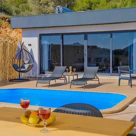 Balayi Villasi, Havuzlu Jakuzili * Fethiye