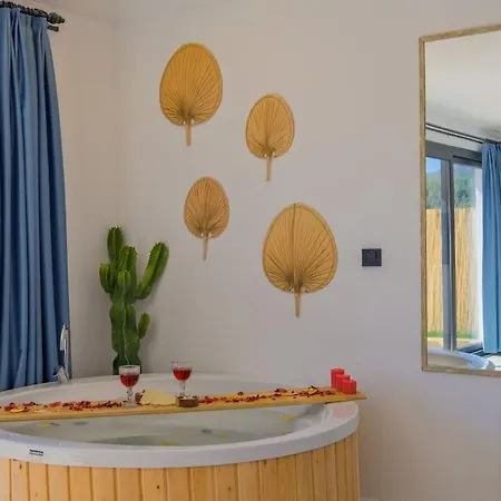 Balayi Villasi, Havuzlu Jakuzili Villa *