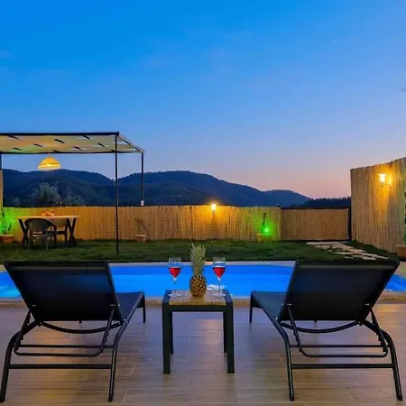 Balayi Villasi, Havuzlu Jakuzili 4*